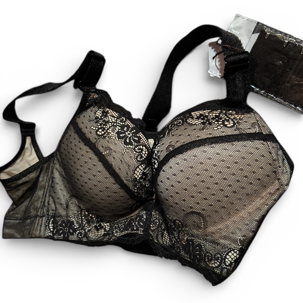 Black Lace Padded Push Up Bra 34B Fabric  New in Package